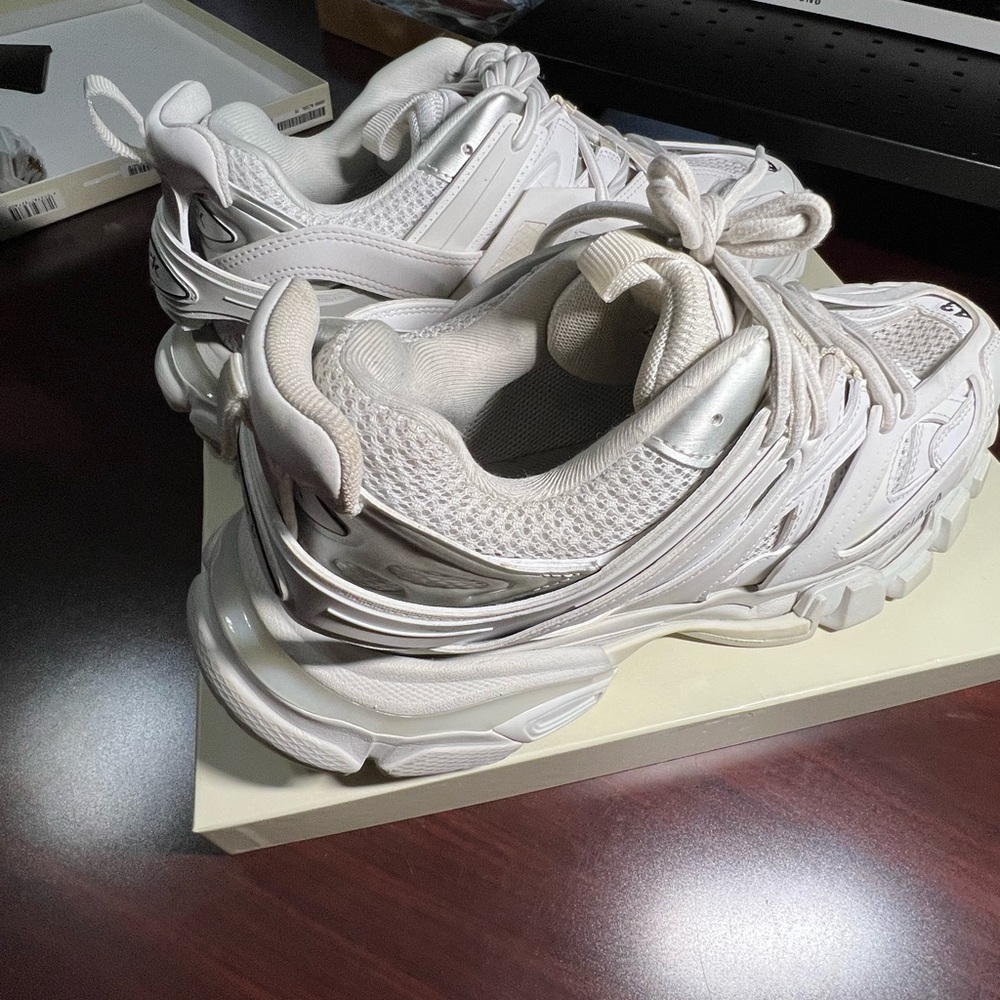 BALENCIAGA
Track Sneakers - Picture 5 of 12